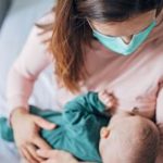 breastfeeding-with-PPE